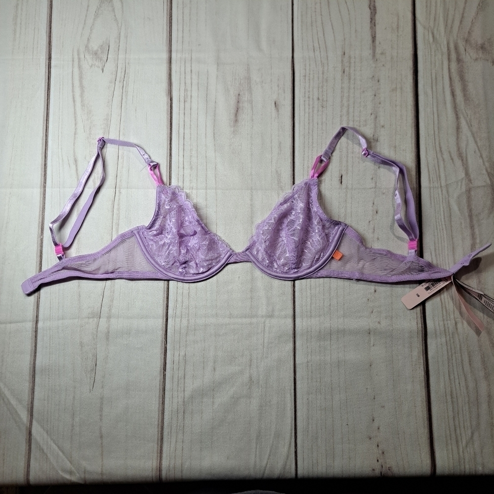 NWT Victoria's Secret 32B Bra